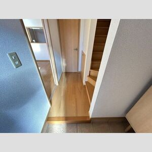 メゾンソレイユの玄関