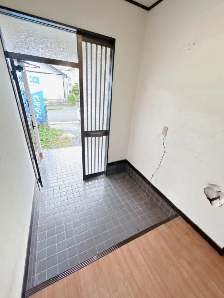 宇都宮市清原台６丁目　4ＬＤＫ　中古住宅の玄関