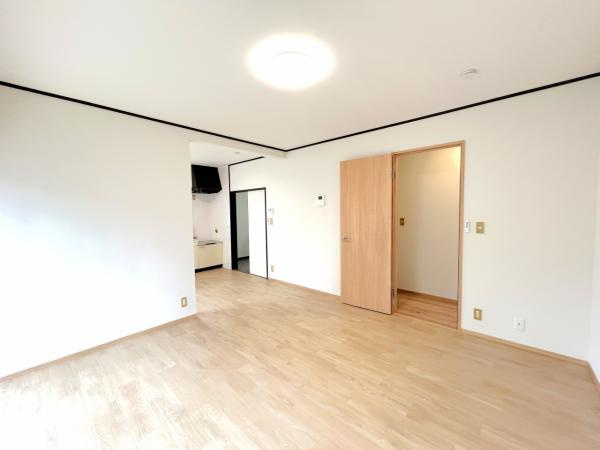 宇都宮市清原台６丁目　4ＬＤＫ　中古住宅の洋室