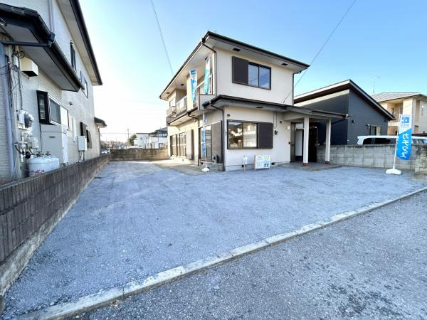 宇都宮市清原台６丁目　4ＬＤＫ　中古住宅の前面道路含む現地写真