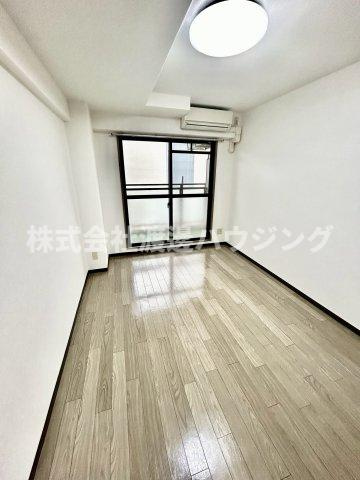 スカーレット江坂の内装