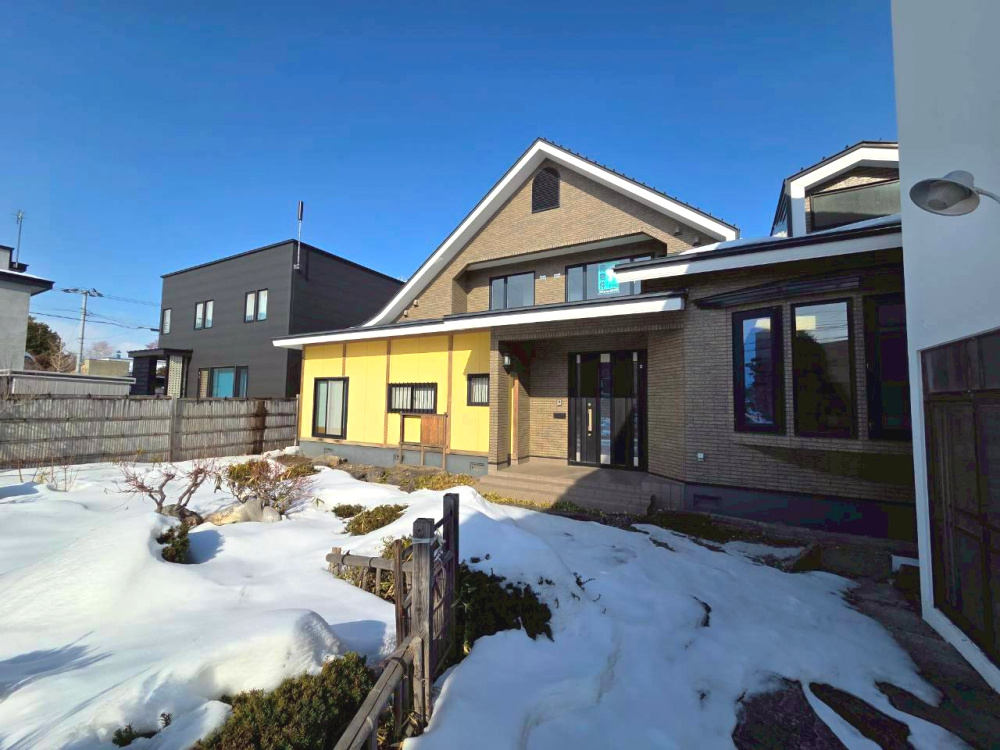 帯広市西9条南14丁目　中古住宅の外観