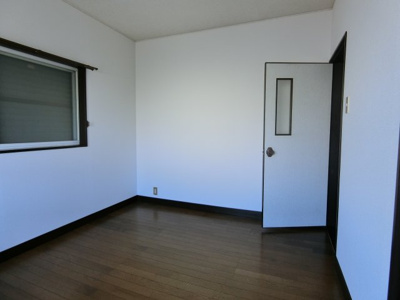 【洋室】 | 芦部町貸家