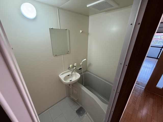 杏樹SENRIYAMAの浴室