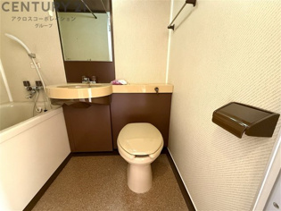 清潔感のあるトイレです