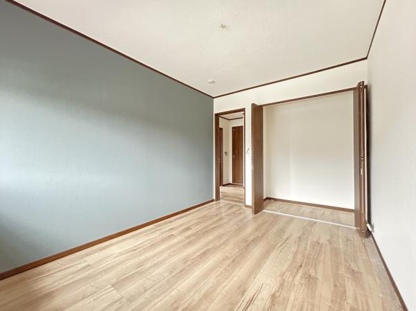 宇都宮市東峰町　4ＳＬＤＫ　中古住宅の洋室