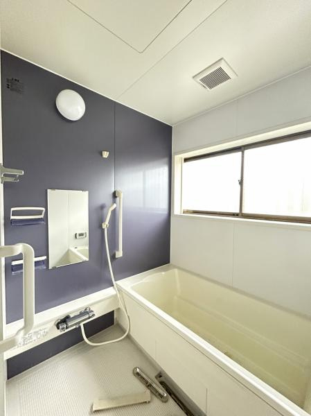宇都宮市東峰町　4ＳＬＤＫ　中古住宅の浴室