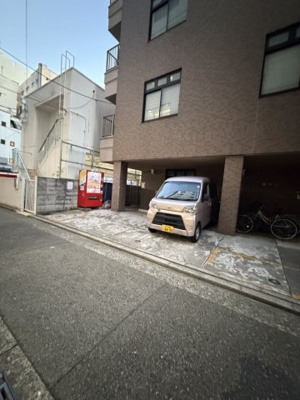 【駐車場】 | 和栄ビル