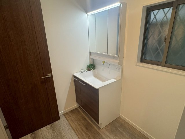 川越市稲荷町　新築一戸建て の独立洗面台|独立洗面化粧台が付いています