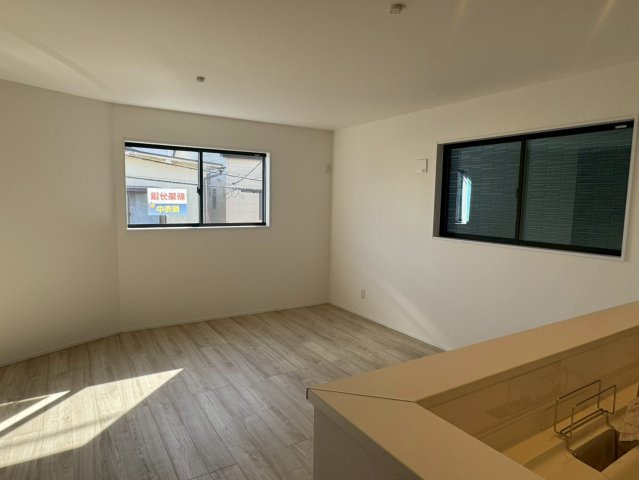 川越市稲荷町　新築一戸建て　の居間・リビング|リビングです