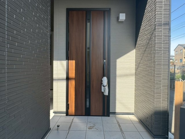 川越市稲荷町　新築一戸建て　の玄関|毎日通る玄関はこちらです