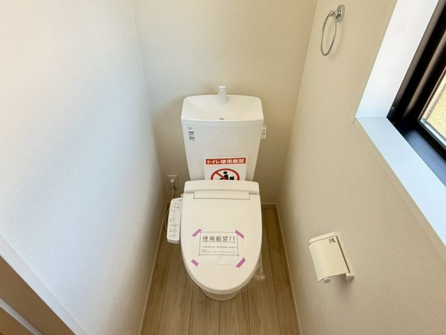 川越市今福4期　新築一戸建て　1号棟　のトイレ|落ち着いたトイレです