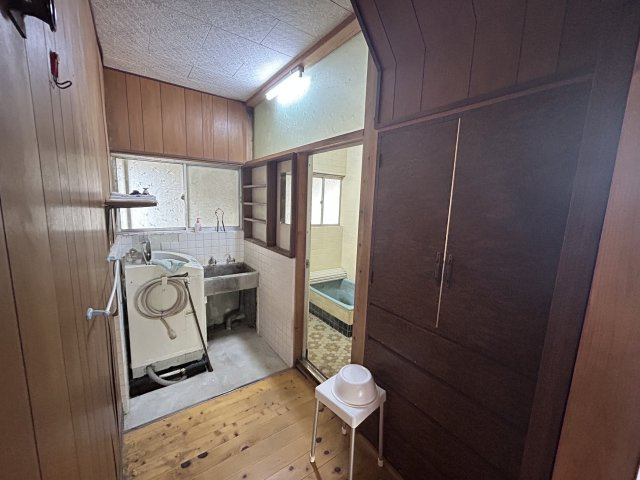 高知県安芸郡東洋町河内字三反田1005番5中古戸建のキッチン