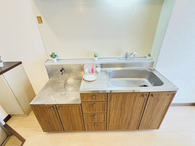 セフィラ学園通りのキッチン|別号数タイプ