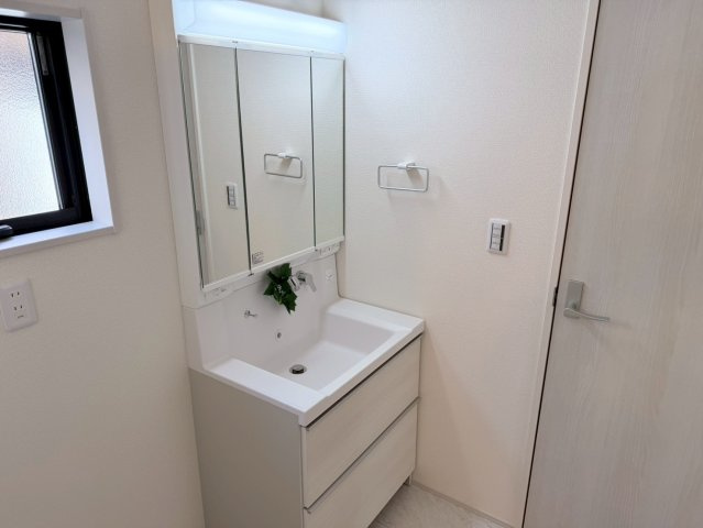 川越大仙波　新築一戸建て　1号棟の独立洗面台|独立洗面化粧台付き