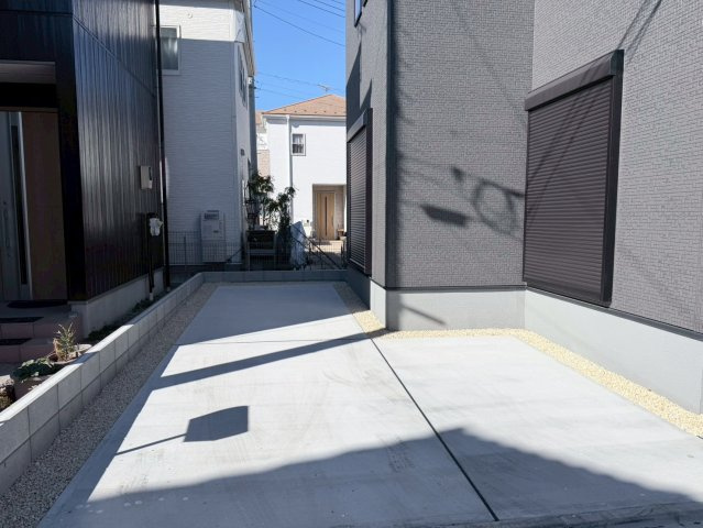 川越大仙波　新築一戸建て　1号棟の駐車場|駐車場に車を止められます