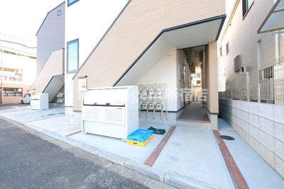 【エントランス】 | シャンペル三園