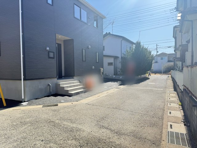 川越市笠幡第44　新築一戸建て　1号棟の前面道路含む現地写真|前面道路含む現地写真です