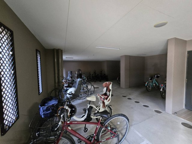 ロイヤルマンション大濠セーヌの駐車場
