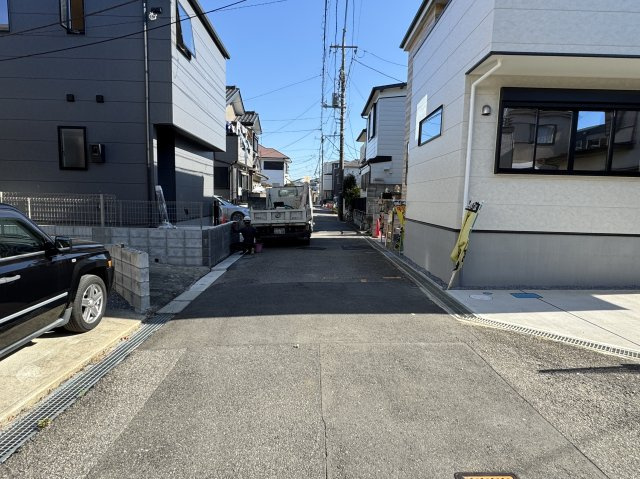 柏市篠籠田新築戸建（篠籠田３期）の前面道路含む現地写真|北東側前面道路