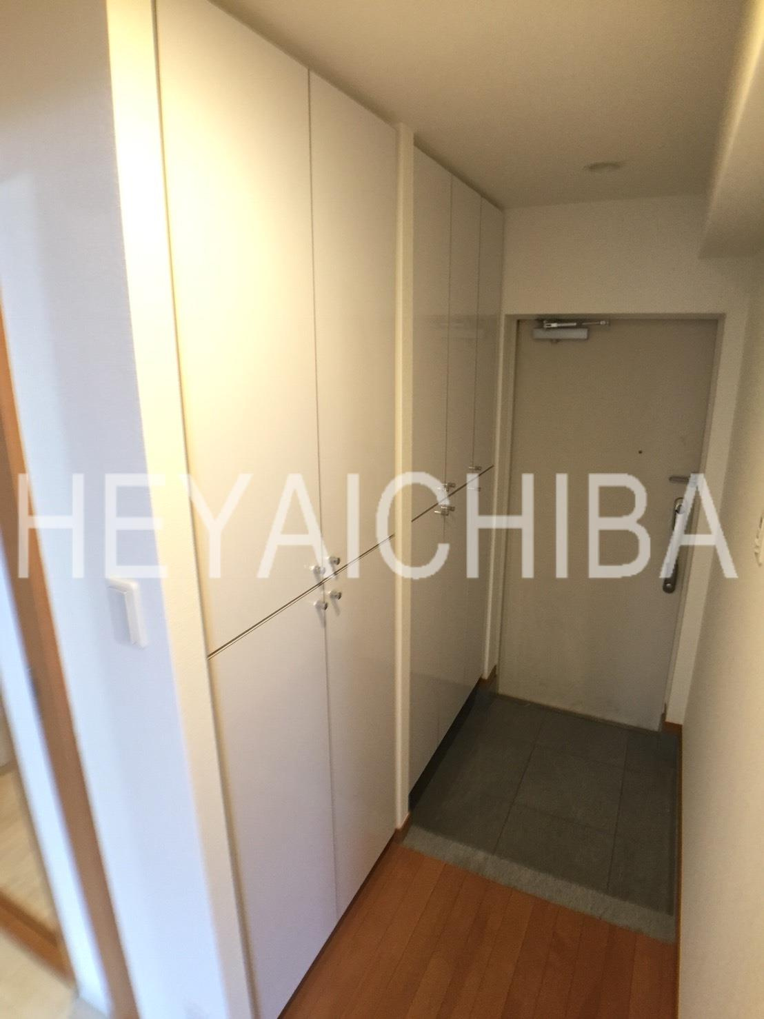 スカイコート蔵前の玄関