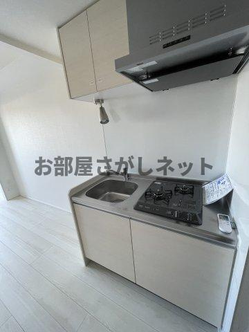 SAKURA AXIS NAKAITABASHI【おとり物件なし】#学生・社会人にオススメのキッチン|502号室参考写真です（PURE WHITE)