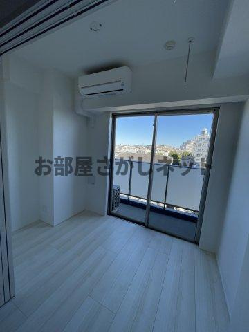 SAKURA AXIS NAKAITABASHI【おとり物件なし】#学生・社会人にオススメの居間・リビング|502号室参考写真です（PURE WHITE)