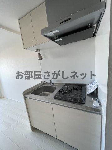 SAKURA AXIS NAKAITABASHI【おとり物件なし】#学生・社会人にオススメのキッチン|502号室参考写真です（PURE WHITE)