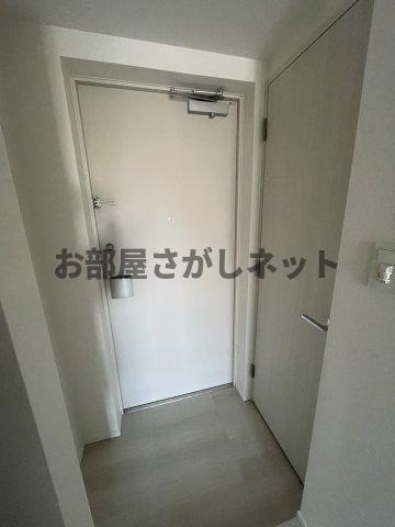 SAKURA AXIS NAKAITABASHI【おとり物件なし】#学生・社会人にオススメの玄関|502号室参考写真です（PURE WHITE)