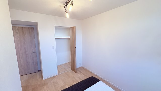 ★仲介手数料無料★グランドメゾン不動前（南東角住戸・吹き抜け・ロングポーチ付き　）の洋室