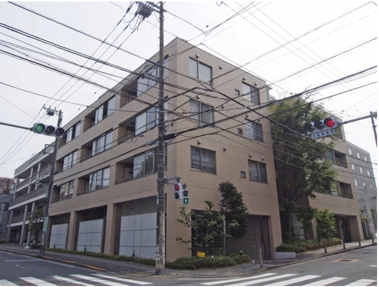 ★仲介手数料無料★グランドメゾン不動前（南東角住戸・吹き抜け・ロングポーチ付き　）の外観