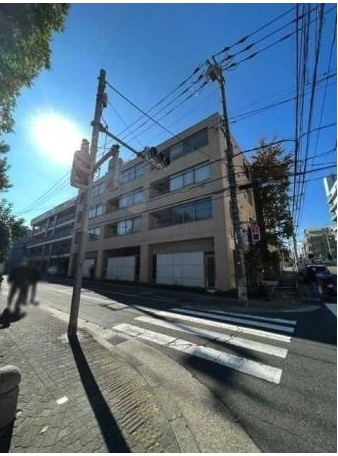 ★仲介手数料無料★グランドメゾン不動前（南東角住戸・吹き抜け・ロングポーチ付き　）の外観