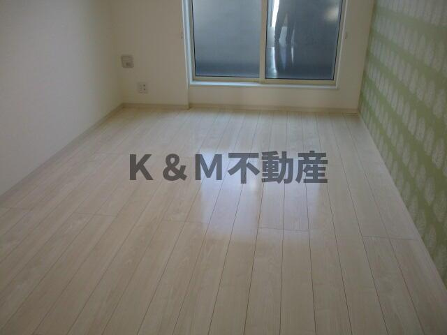 センチュリーオークＡ棟の居間・リビング|こちらのリビングで趣味の時間をお楽しみください