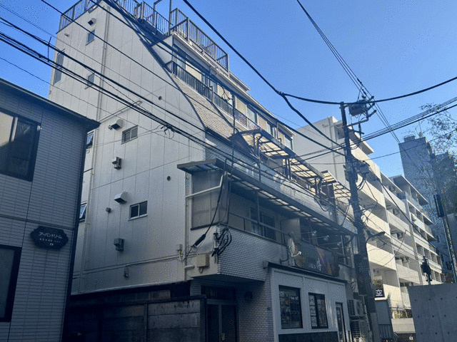 新宿区新宿５丁目のマンションの画像