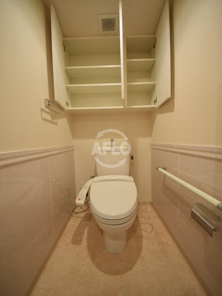 ローレルタワー難波　難波元町小学校区のトイレ|ローレルタワー難波　温水洗浄便座