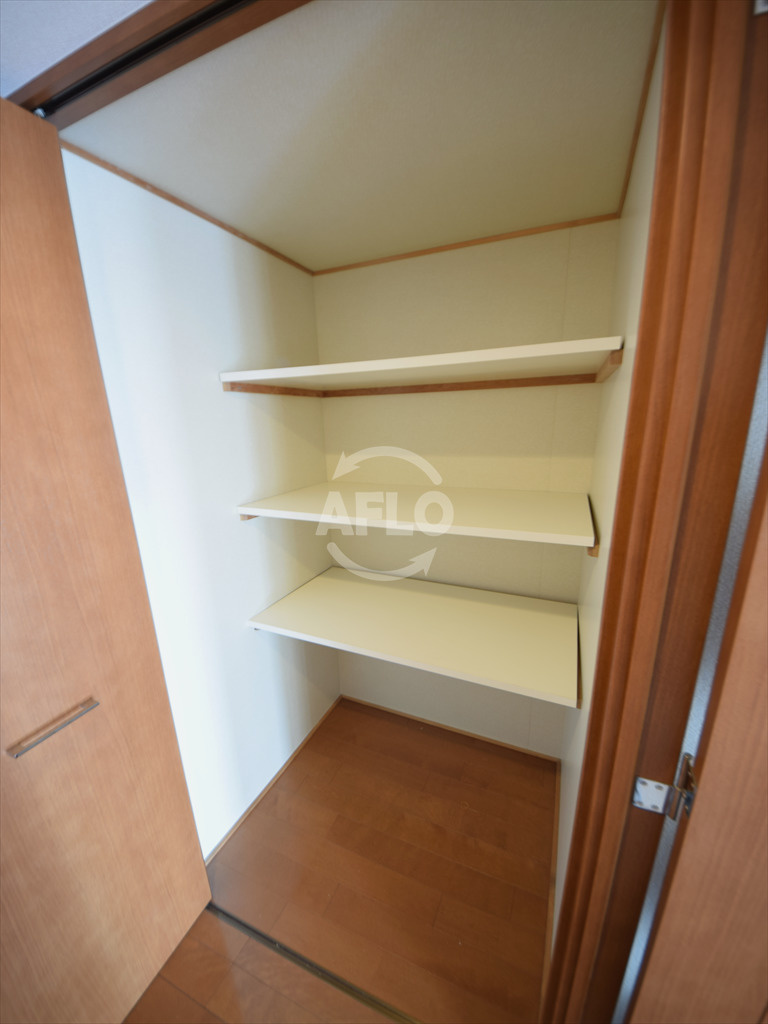 ローレルタワー難波　難波元町小学校区の収納|ローレルタワー難波　収納