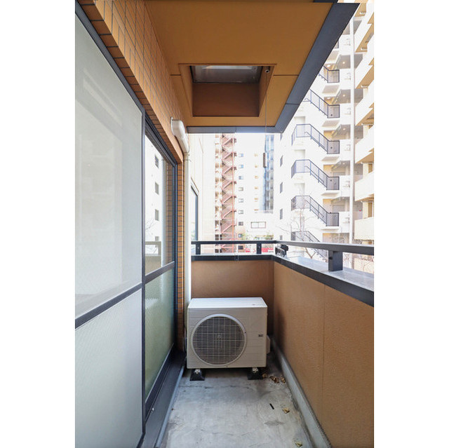 ドミール堺筋本町のバルコニー