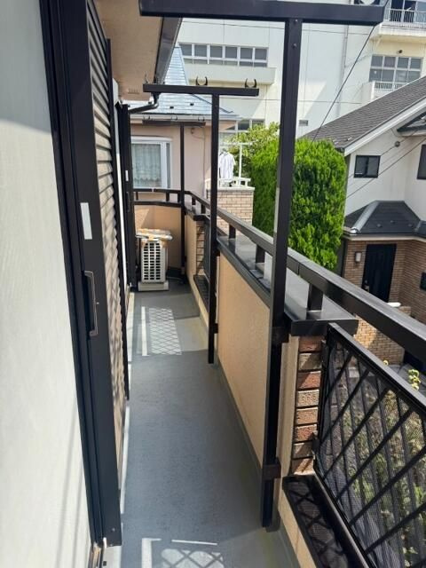 下連雀５丁目貸家のバルコニー