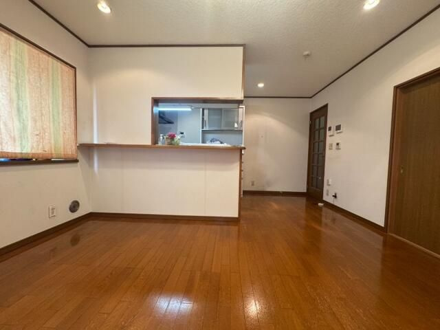 下連雀５丁目貸家の居間・リビング