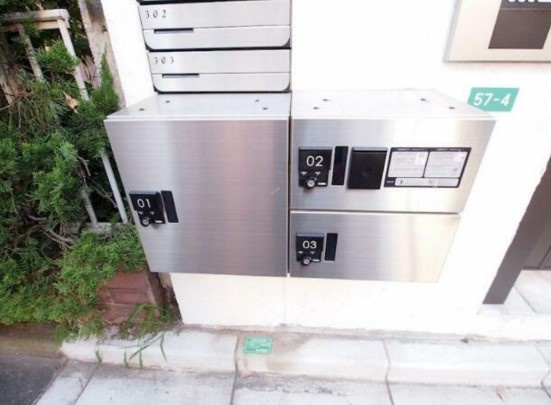 ラマーリエ中野のエントランス