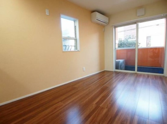 ラマーリエ中野の居間・リビング