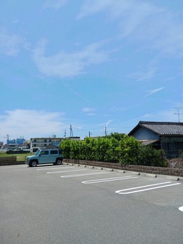 リヴェール土入　Ⅰの駐車場