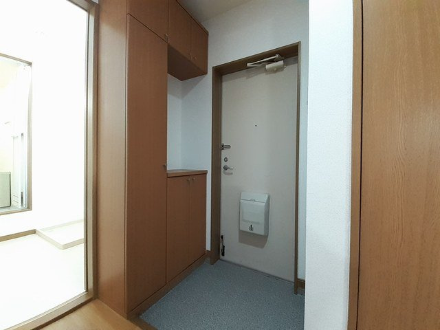 ドムス・サンセールの玄関|ゆったりとした玄関です