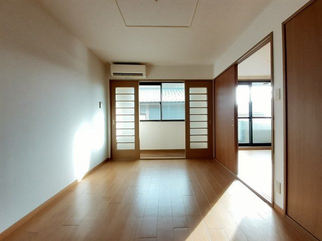 ドムス・サンセールの内装|明るい室内です