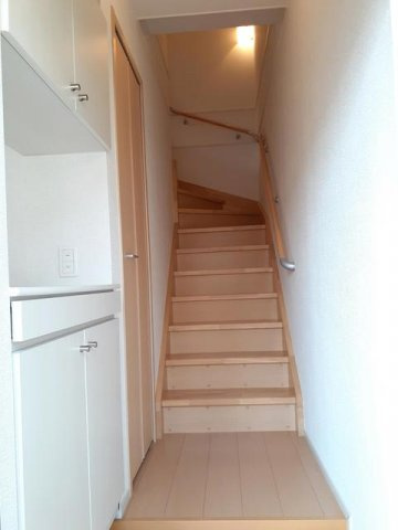 サン・ヴィレッジの玄関|明るい玄関です