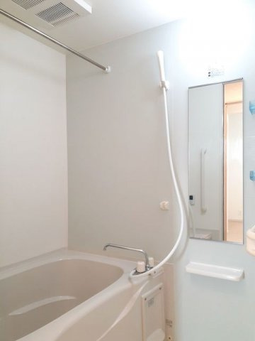 サン・ヴィレッジの浴室|ゆったり過ごせるお風呂です