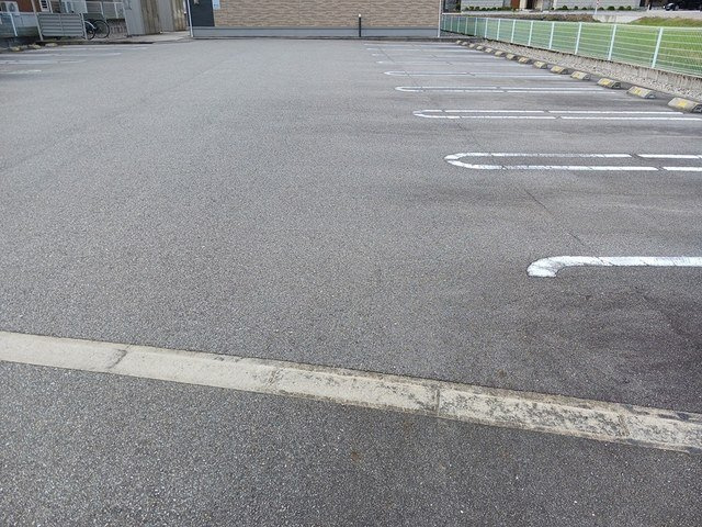 アリアの駐車場|駐車場があるので、車を買う予定の方も安心です