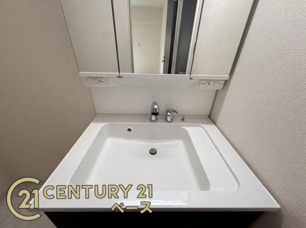 リーブルガーデン田原本町 １号棟 ／新築一戸建の内観：施工例|■玄関には大容量シューズボックス完備！■