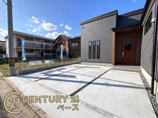 リーブルガーデン田原本町 １号棟 ／新築一戸建の駐車場|■並列で駐車可能なカースペース２台分！