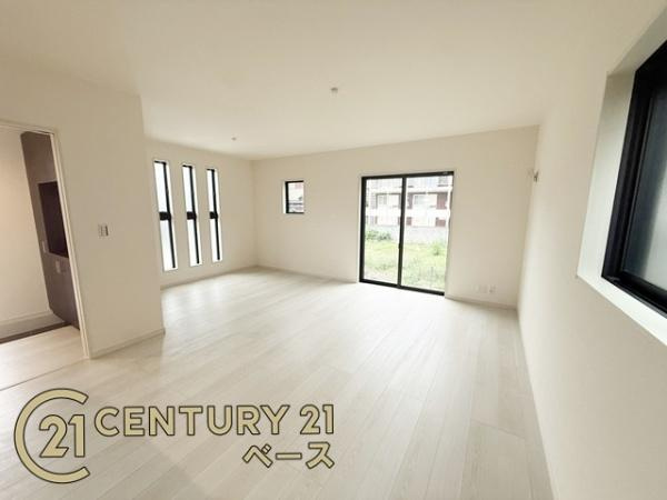 リーブルガーデン田原本町 １号棟 ／新築一戸建の居間・リビング|■家具のレイアウトもしやすい間取りです！